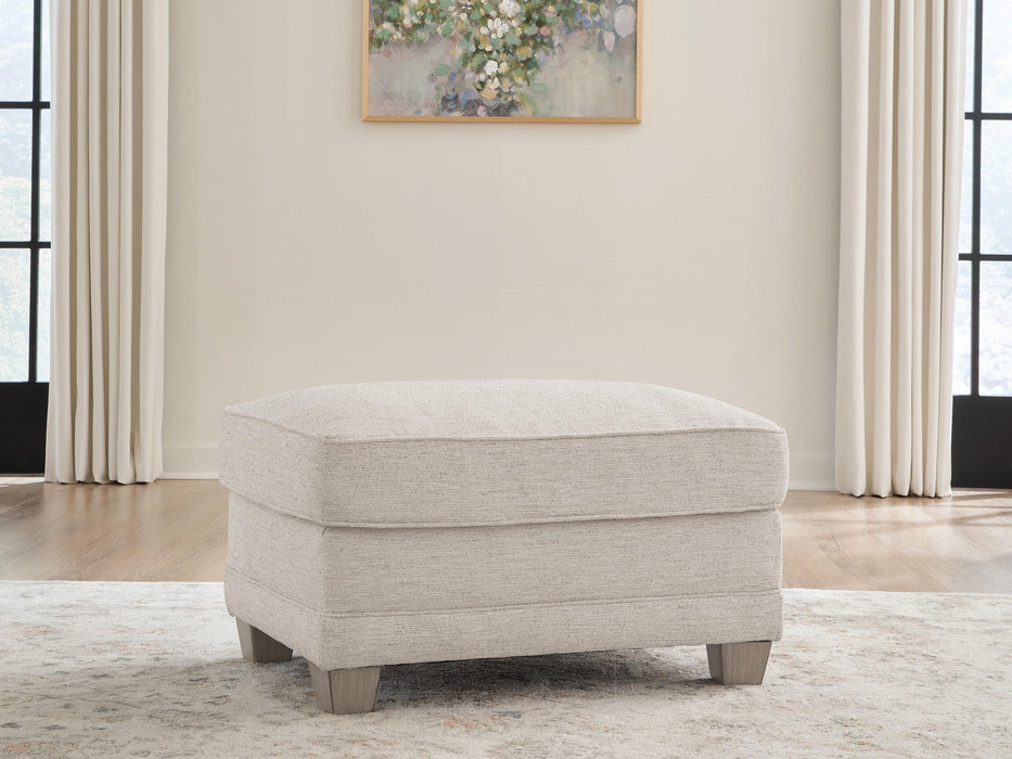 Lockeshart Ottoman