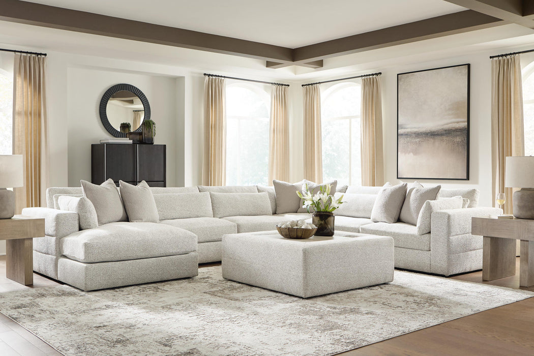 Stonecroft Manor Sectional