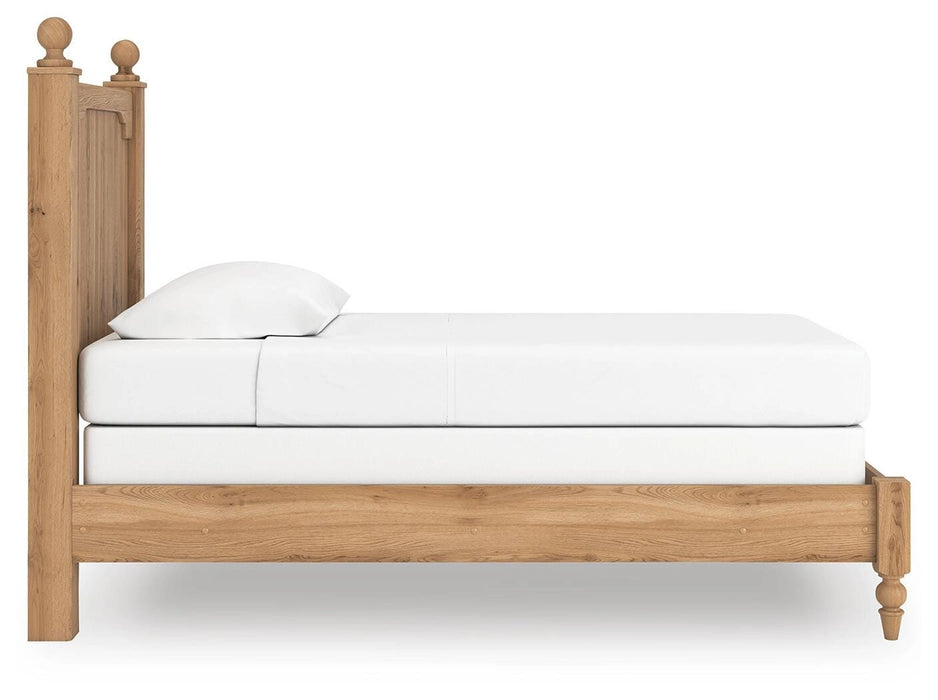Galletyn Panel Bed