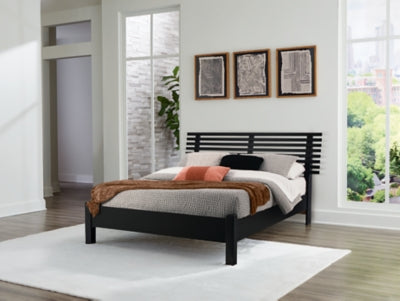 Danziar Queen Slat Bed